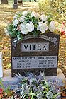 Vitek2C_John_Joseph___Annie_Elizabeth_28Mitrovic29_28229.JPG