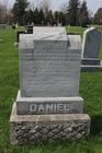 Daniel2C_Ca_P.jpg