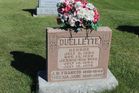 Filename=Ouellette2C_Geo_J_J_T.jpg
Filesize=190KiB
Dimensions=1024x683
Date added=Nov 19, 2013 Ouellette2C_Geo_J_J_T.jpg