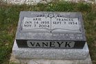 Filename=Van_Eyk2C_A___F.jpg
Filesize=217KiB
Dimensions=1024x683
Date added=Jun 26, 2012 Van_Eyk2C_A___F.jpg