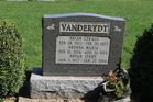 Filename=Vanderydt2C_Bri_B_B.jpg
Filesize=207KiB
Dimensions=1024x683
Date added=Oct 23, 2013 Vanderydt2C_Bri_B_B.jpg
