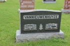 Filename=Vannieuwenhuyze2C_J.jpg
Filesize=194KiB
Dimensions=450x300
Date added=Oct 19, 2014 Vannieuwenhuyze2C_J.jpg